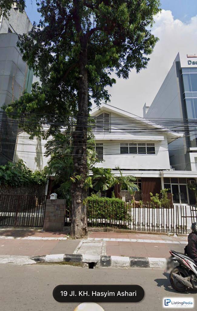 DIJUAL RUMAH DENGAN 2 ARAH JLN BERBEDA — foto 1