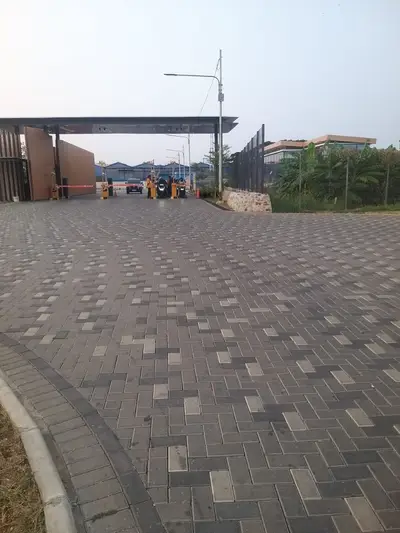 Tanah di Kawasan Pergudangan dekat Bandara