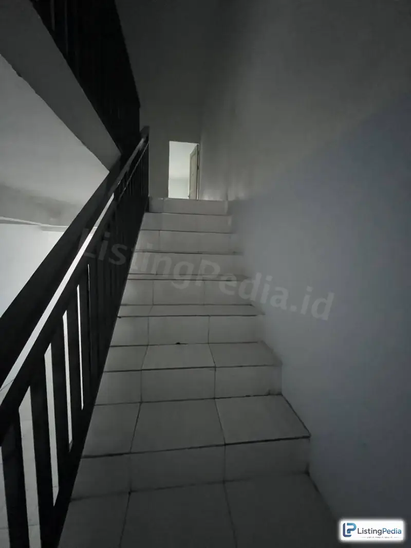Ruko 2 Lantai di Jalan Pelita Borong Bulo Pallangga Gowa — foto 1