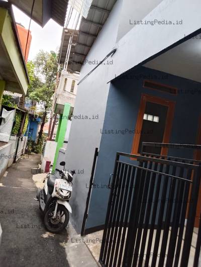 Di jual  rumah di tanjung barat jakarta selatan 