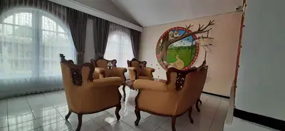 Villa Bernuansa Negeri Dongeng Cipanas Cianjur