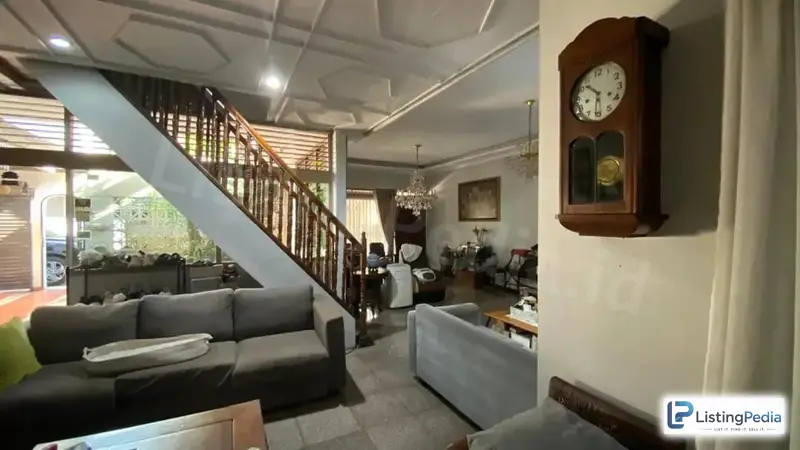 Rumah 2 Lantai Patal Senayan Owner Bu — foto 1