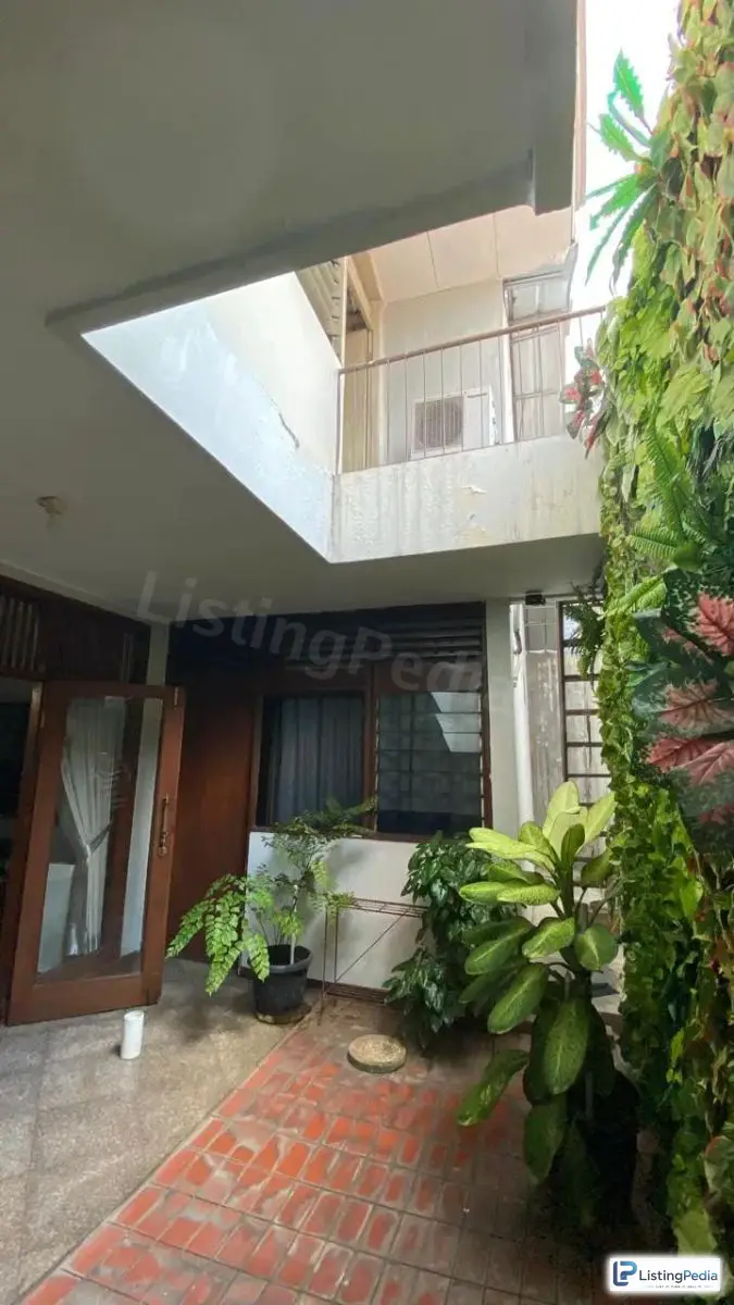 Rumah 2 Lantai Patal Senayan Owner Bu — foto 3