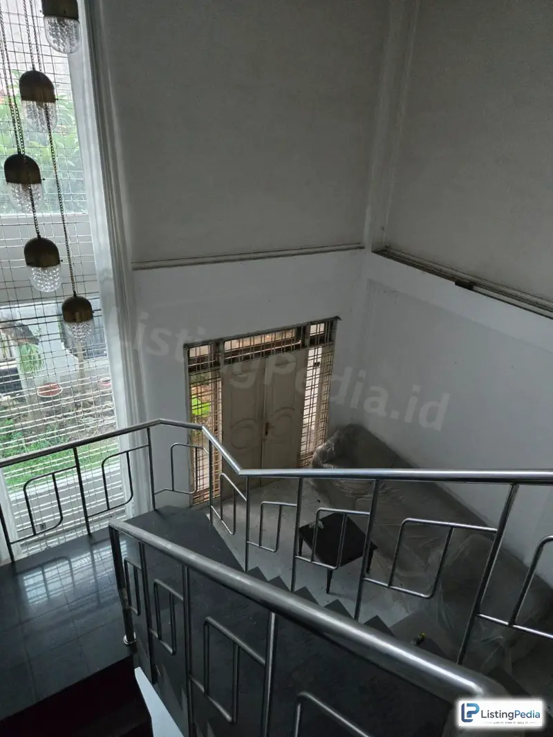 Rumah Dalam Komplek Rancho Indah Jakarta Selatan — foto 1
