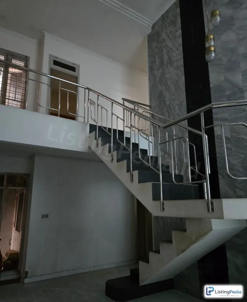 Rumah Dalam Komplek Rancho Indah Jakarta Selatan — foto 2