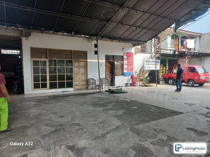 DIJUAL BANGUNAN EX RESTORAN PINGGIR JALAN RAYA — foto 1