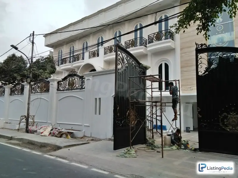 Dijual Rumah 2 Lantai di Daerah Cempaka Putih Barat - Jakarta Pusat — foto 1