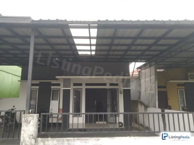 Rumah & Isinya di Jl Petani (Danau Sentarum) — foto 2
