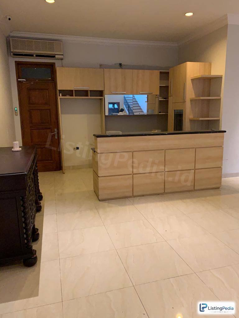 DIJUAL MURAH RUMAH TERAWAT DI OATRA KUNINGAN JKT — foto 4